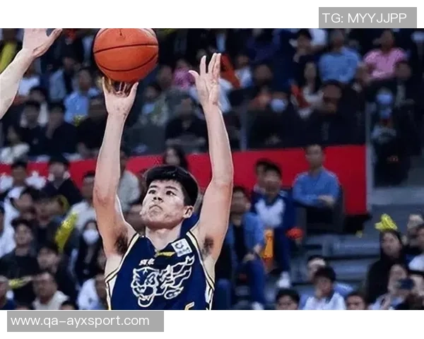 王洪泽表现抢眼10投6中斩获15分8篮板其中5个前场篮板助力球队