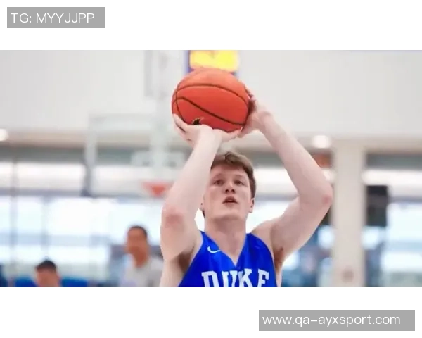 克尼佩尔下半场发力却三分失准11投5中仅得12分4篮板表现平平